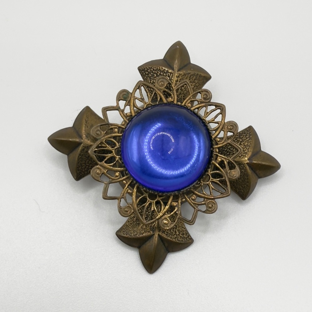 Monet Blue Pin